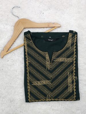 GREEN TRIANGLE | KURTI