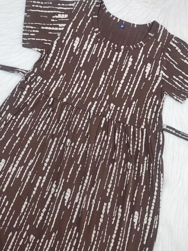 CHOCLATE LINEAR STRIPES | CASUAL